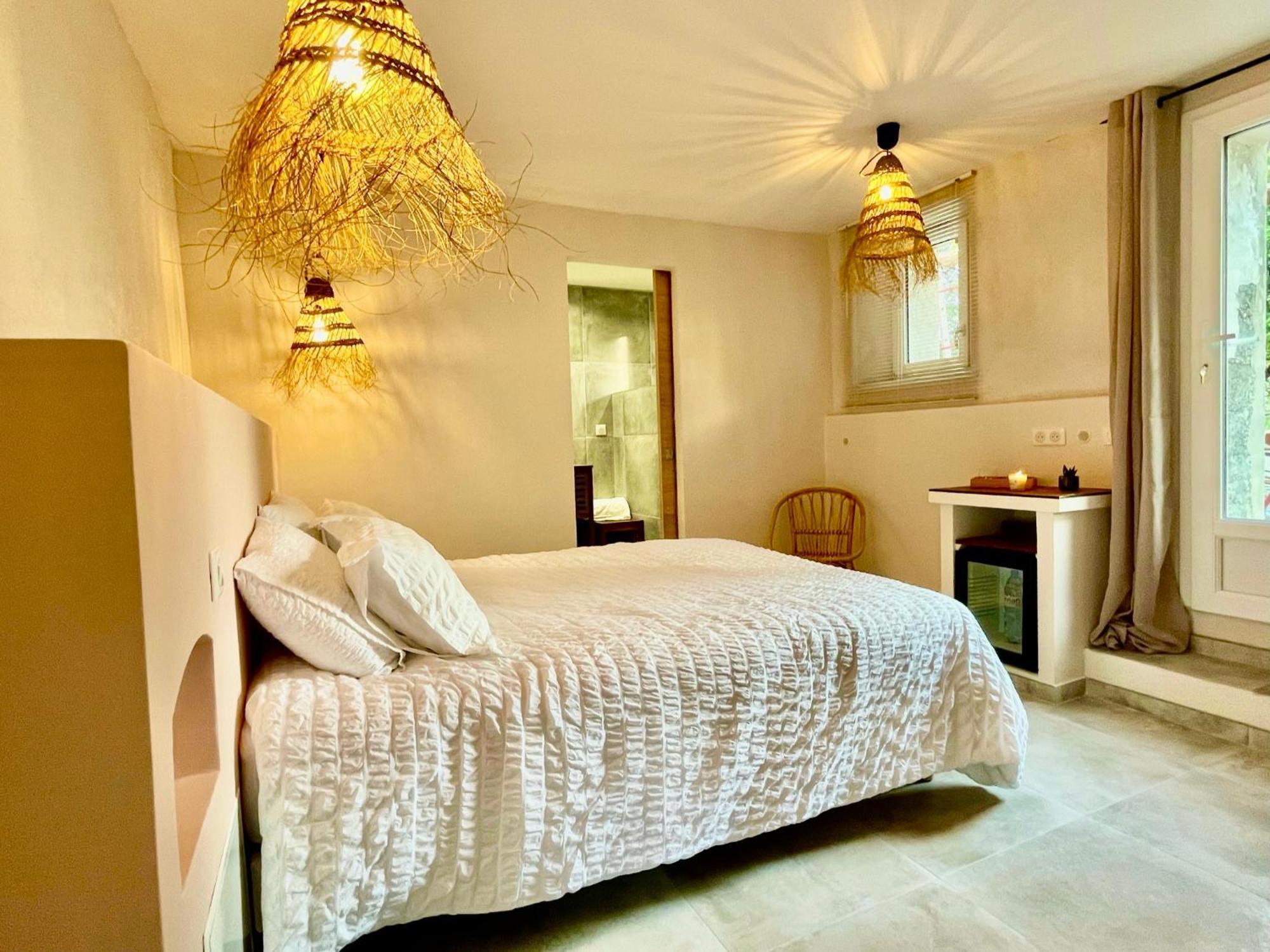La Parenthese Du Var - Chambre D'Hotes Petits Dejeuners Inclus Et Terrasse Ombragee Saint-Antonin-du-Var Dış mekan fotoğraf
