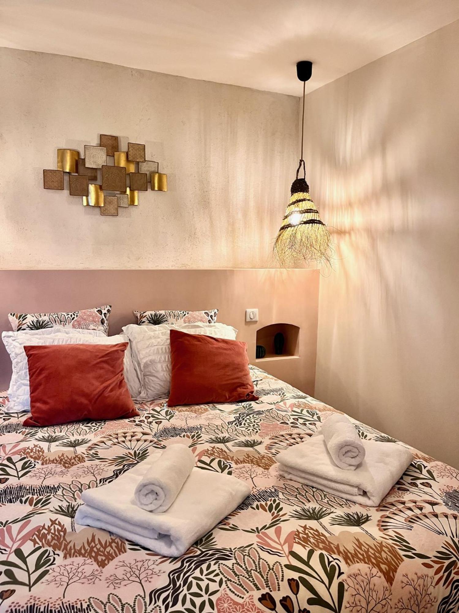 La Parenthese Du Var - Chambre D'Hotes Petits Dejeuners Inclus Et Terrasse Ombragee Saint-Antonin-du-Var Dış mekan fotoğraf
